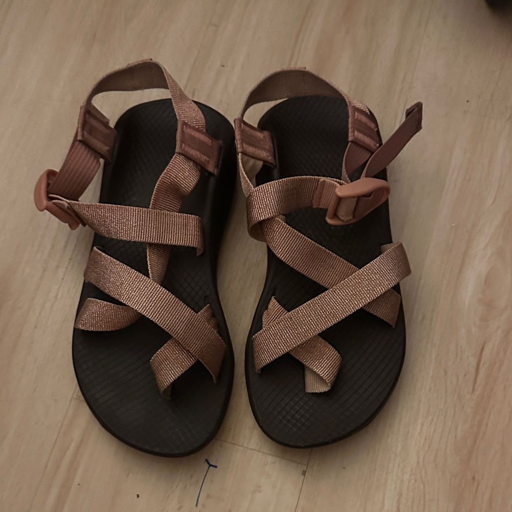 Chaco Women's Sandals in Rose & Tan soles SZ: 6 - TO BE DONATED 5/20